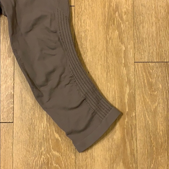 Lululemon In The Flow Crops - Picture 4 of 8